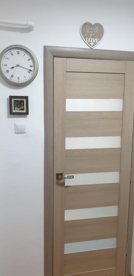 Hellen Apartament Targoviste Exteriér fotografie