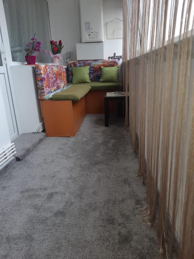 Hellen Apartament Targoviste Exteriér fotografie