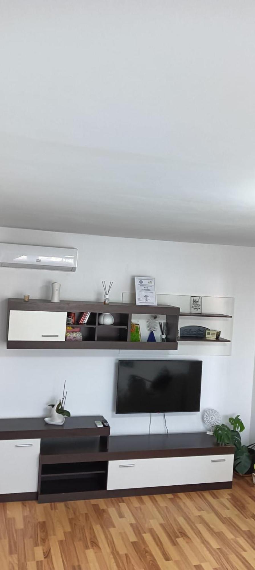 Hellen Apartament Targoviste Exteriér fotografie